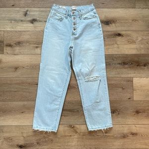 Universal Thread High Rise Vintage Straight Light Wash Jeans